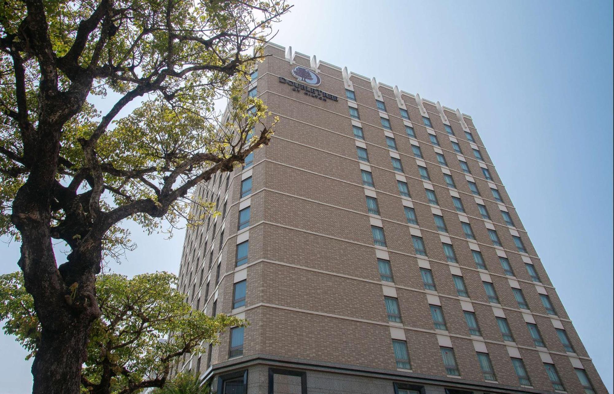 Doubletree By Hilton Naha Hotel Eksteriør billede